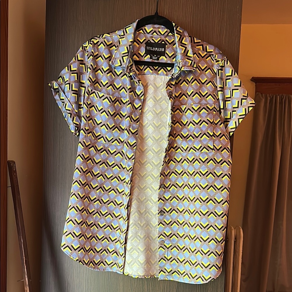 Wildfang Empower Satin SS Casual Button Down Shirt in Yellow and Blue